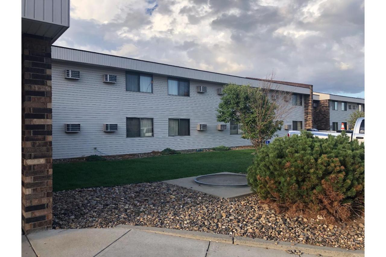 Oyo Hotel Glendive - Yellowstone River Bagian luar foto