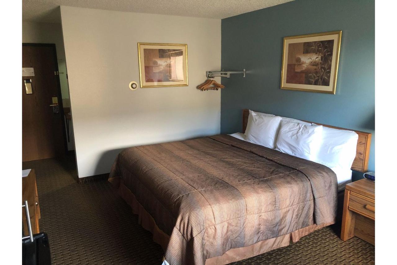 Oyo Hotel Glendive - Yellowstone River Bagian luar foto