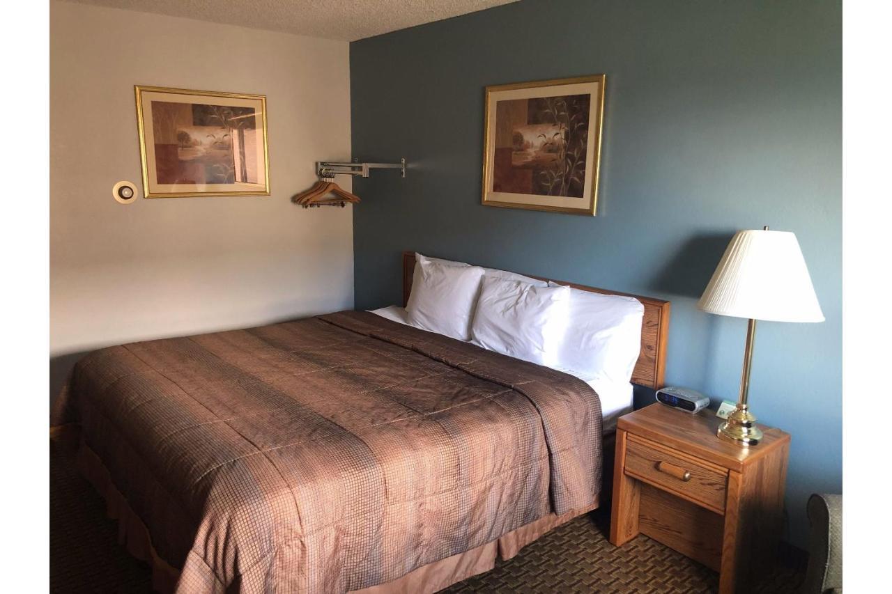 Oyo Hotel Glendive - Yellowstone River Bagian luar foto
