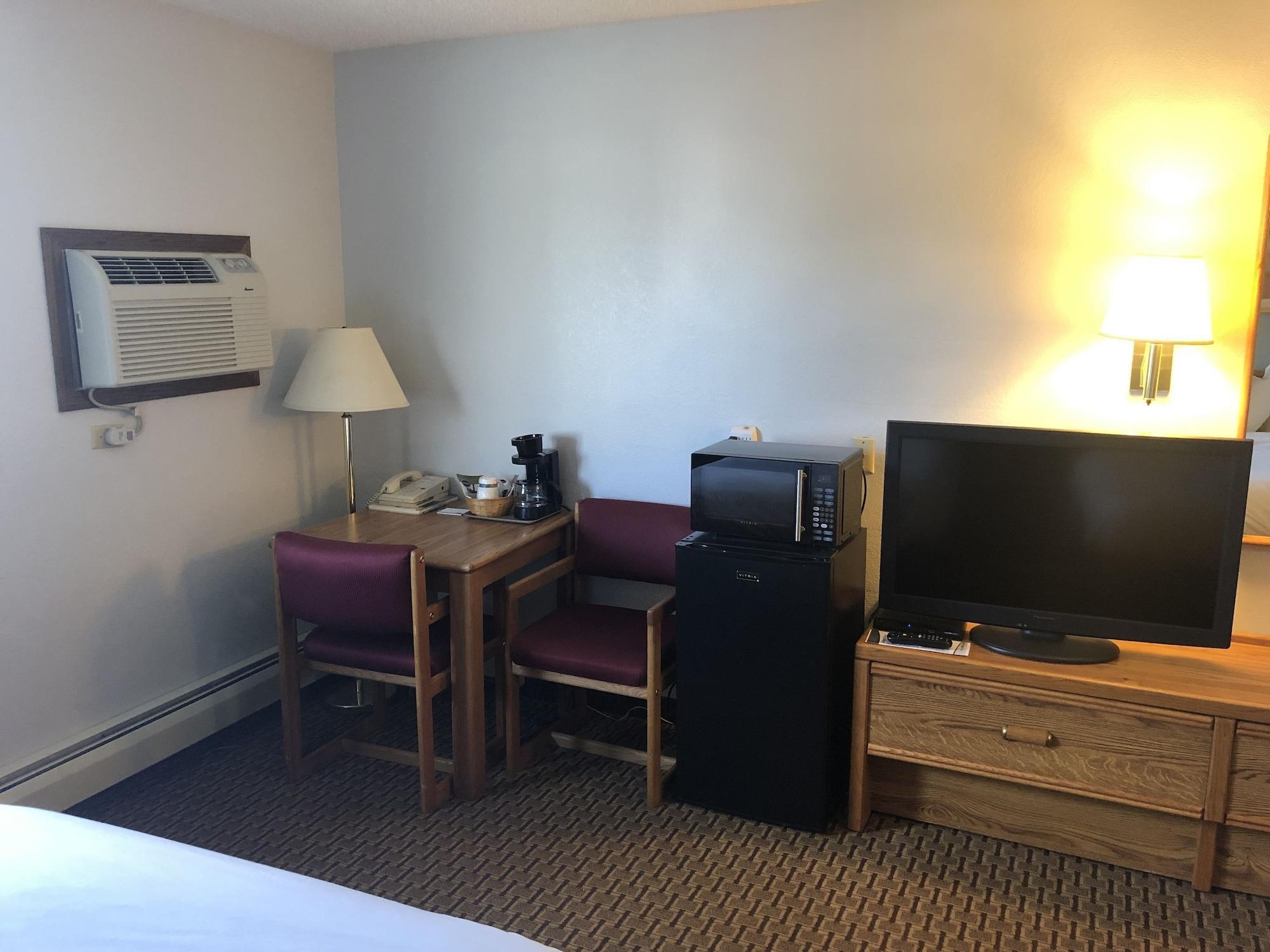 Oyo Hotel Glendive - Yellowstone River Bagian luar foto