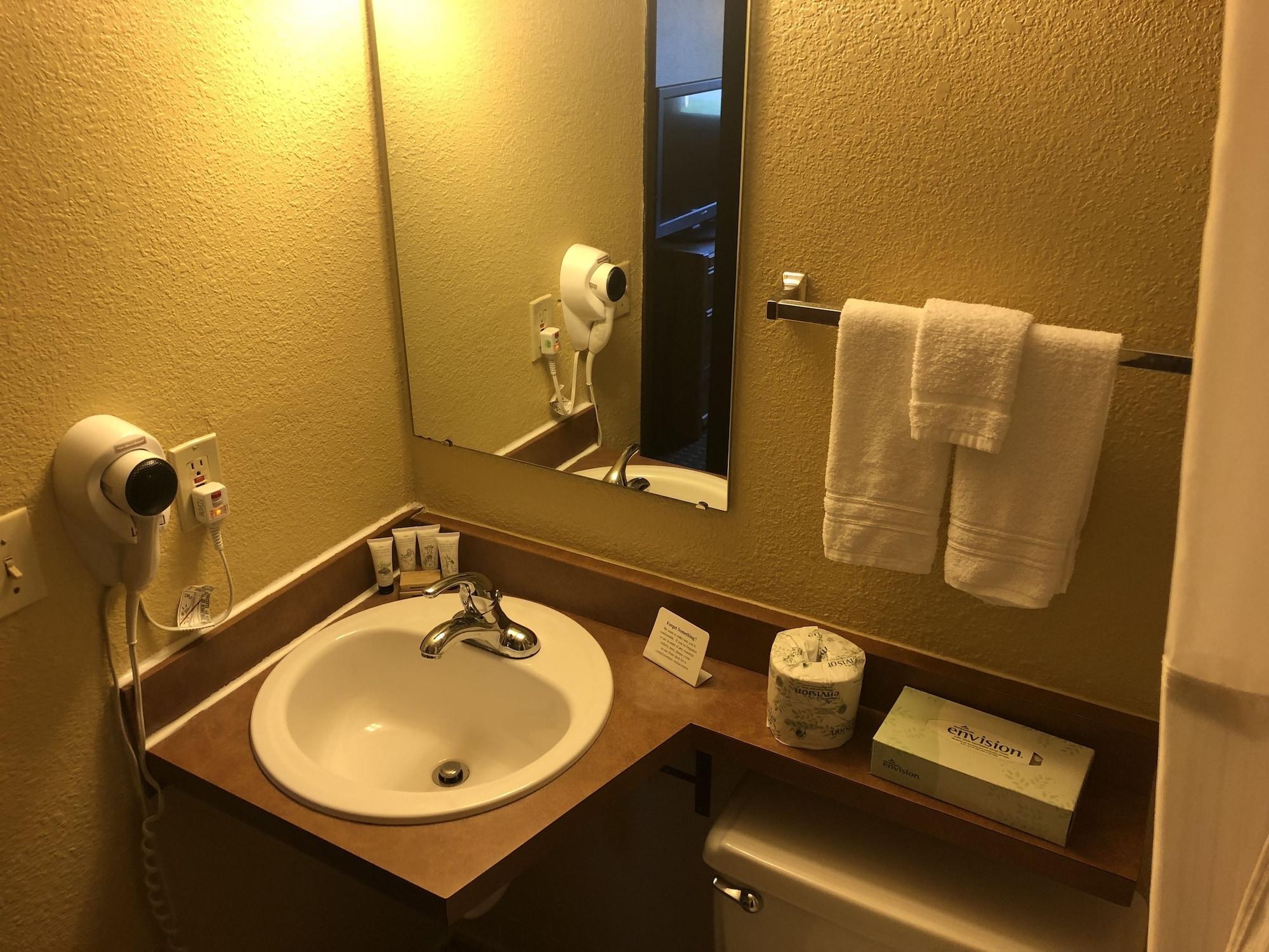 Oyo Hotel Glendive - Yellowstone River Bagian luar foto