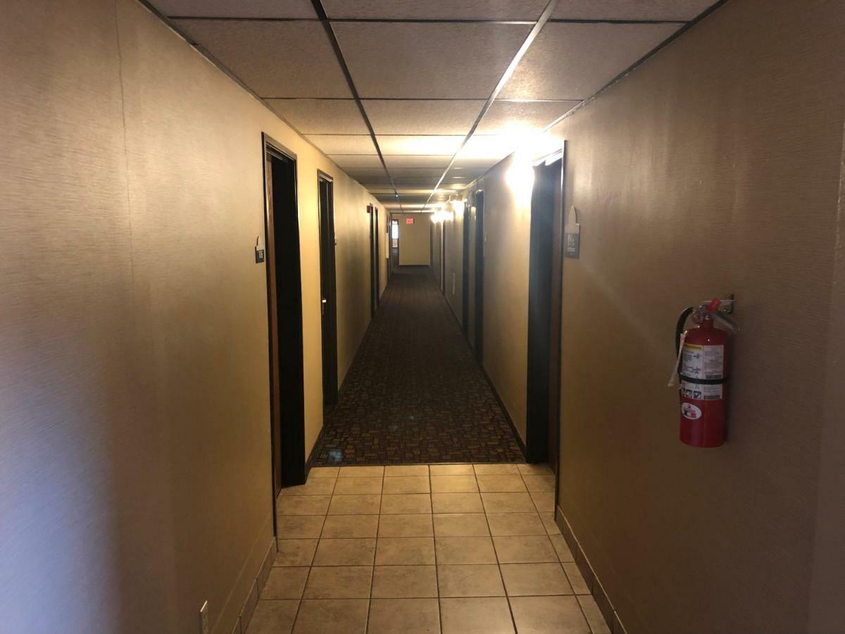 Oyo Hotel Glendive - Yellowstone River Bagian luar foto